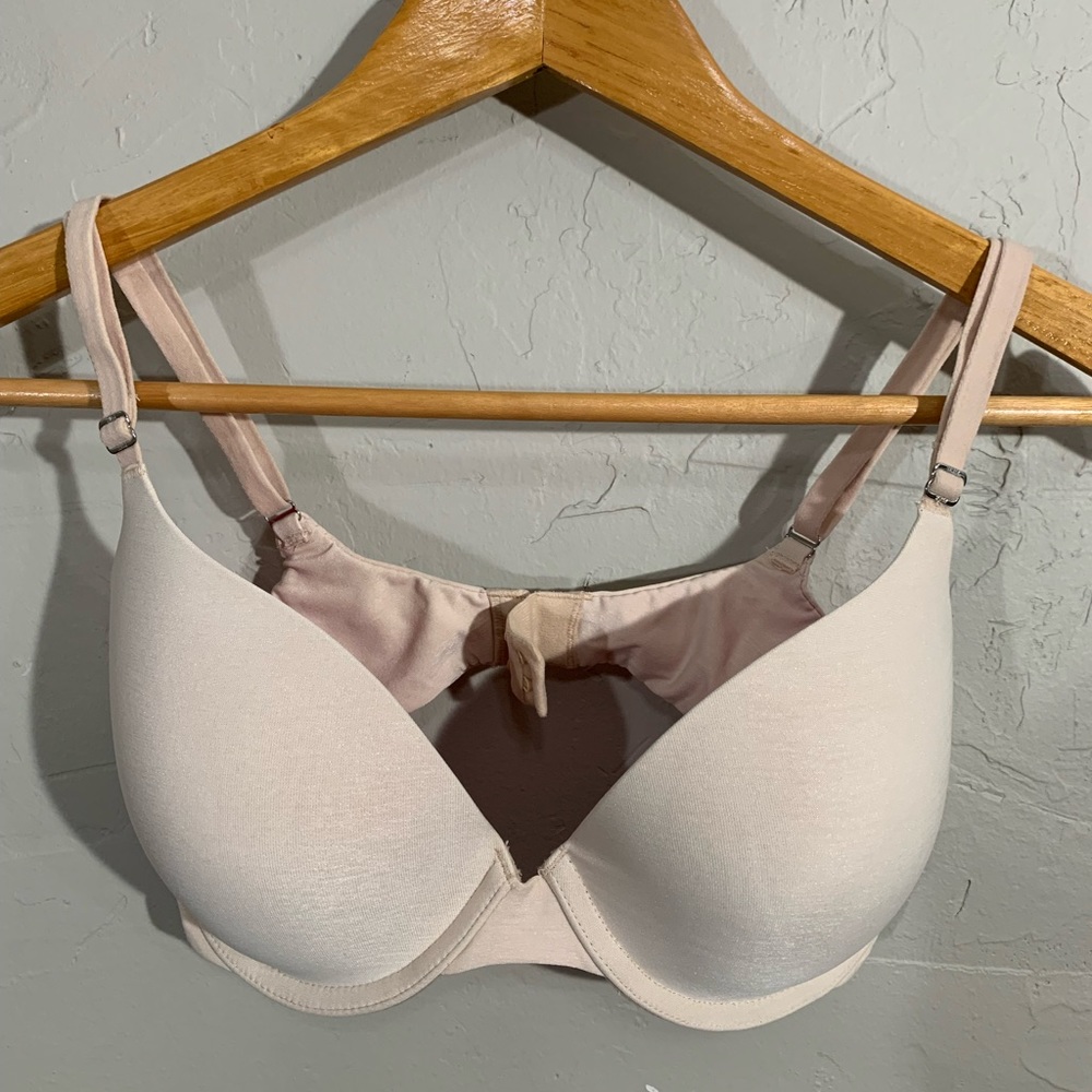 Victoria’s Secret PINK campus bra lightly lined